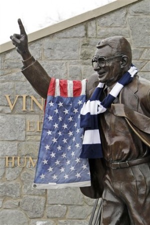 joe Paterno Statue